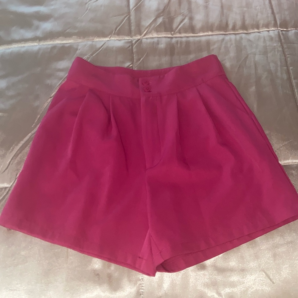 Hot pink high waist pleated shorts size 6/M